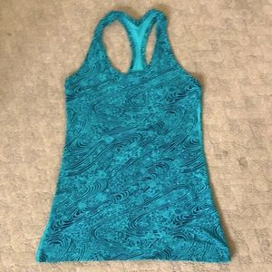 🍋 Lululemon Cool Racerback, size 6